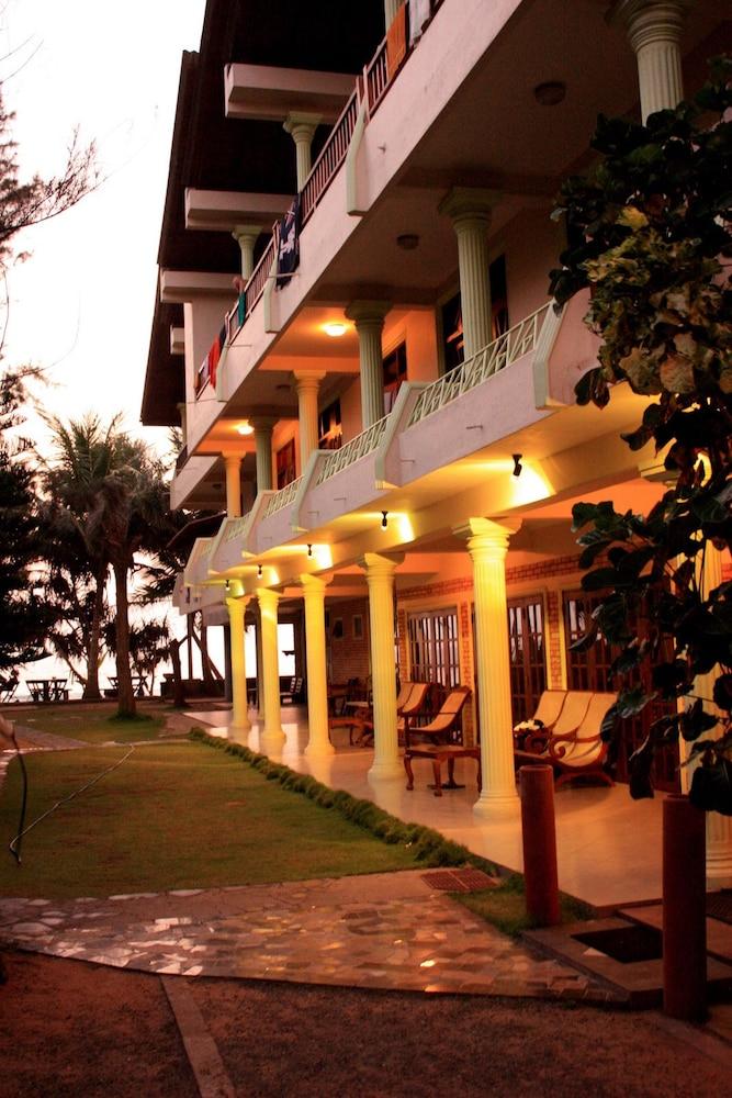 Time N Tide Beach Resort Хикадува Екстериор снимка