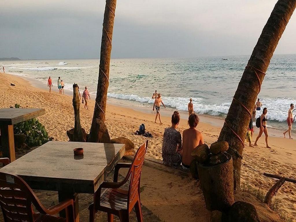 Time N Tide Beach Resort Хикадува Екстериор снимка